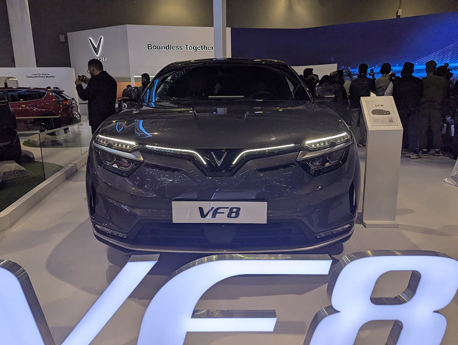 VinFast VF8 Bhart Mobility Auto Expo