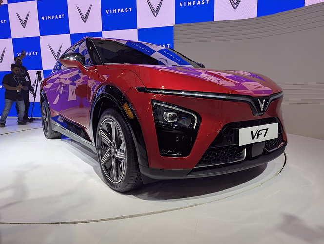 VinFast VF7 Bharat Mobility Auto Expo